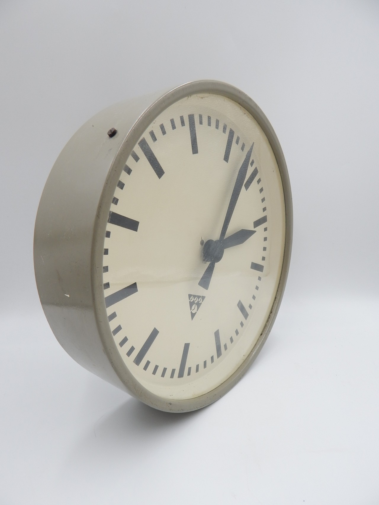 Pragotron - plechové hodiny