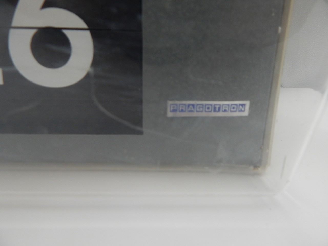 Pragotron - překlápěcí hodiny IPJ 061/1