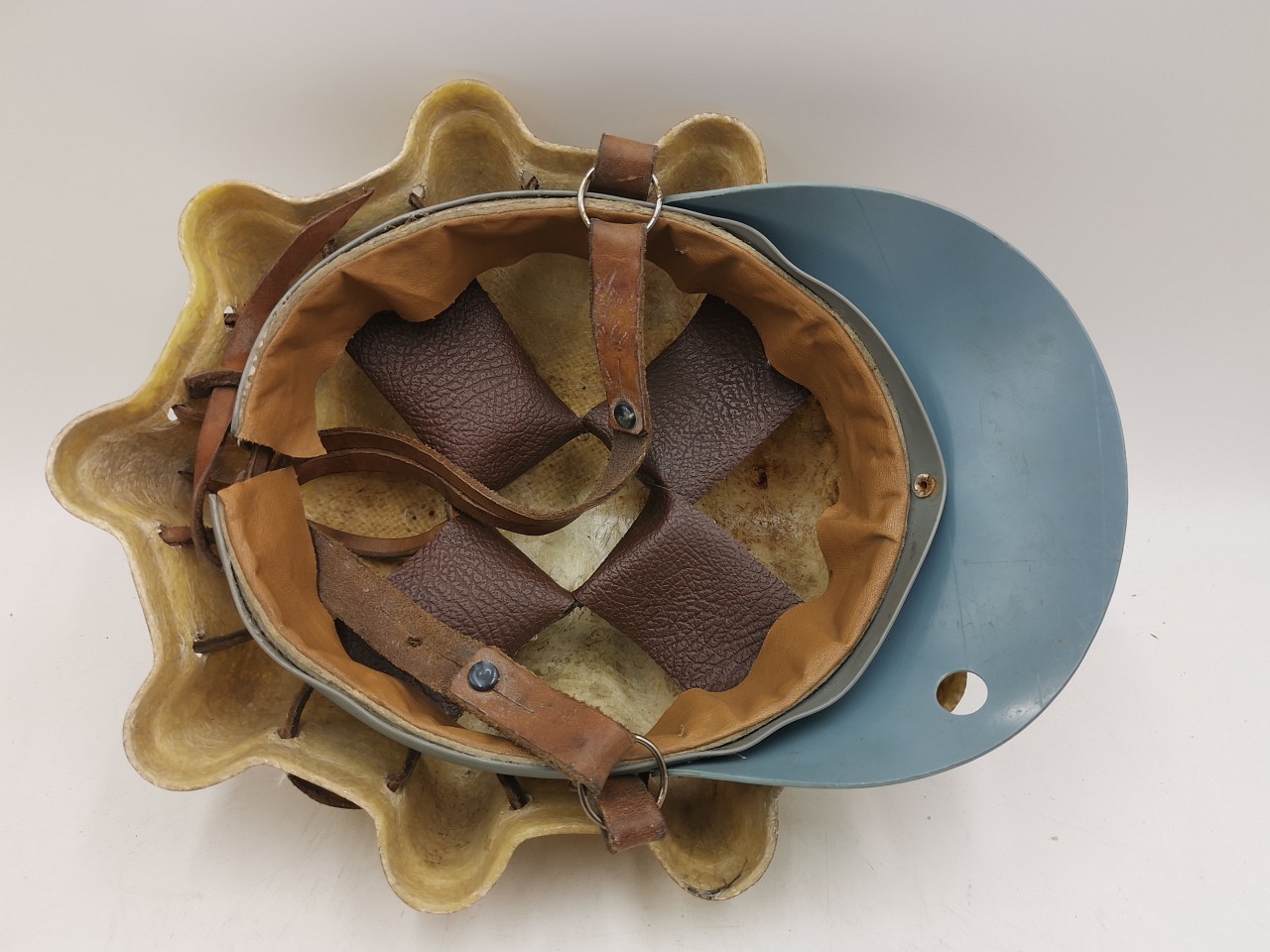 Hornická helma - želva