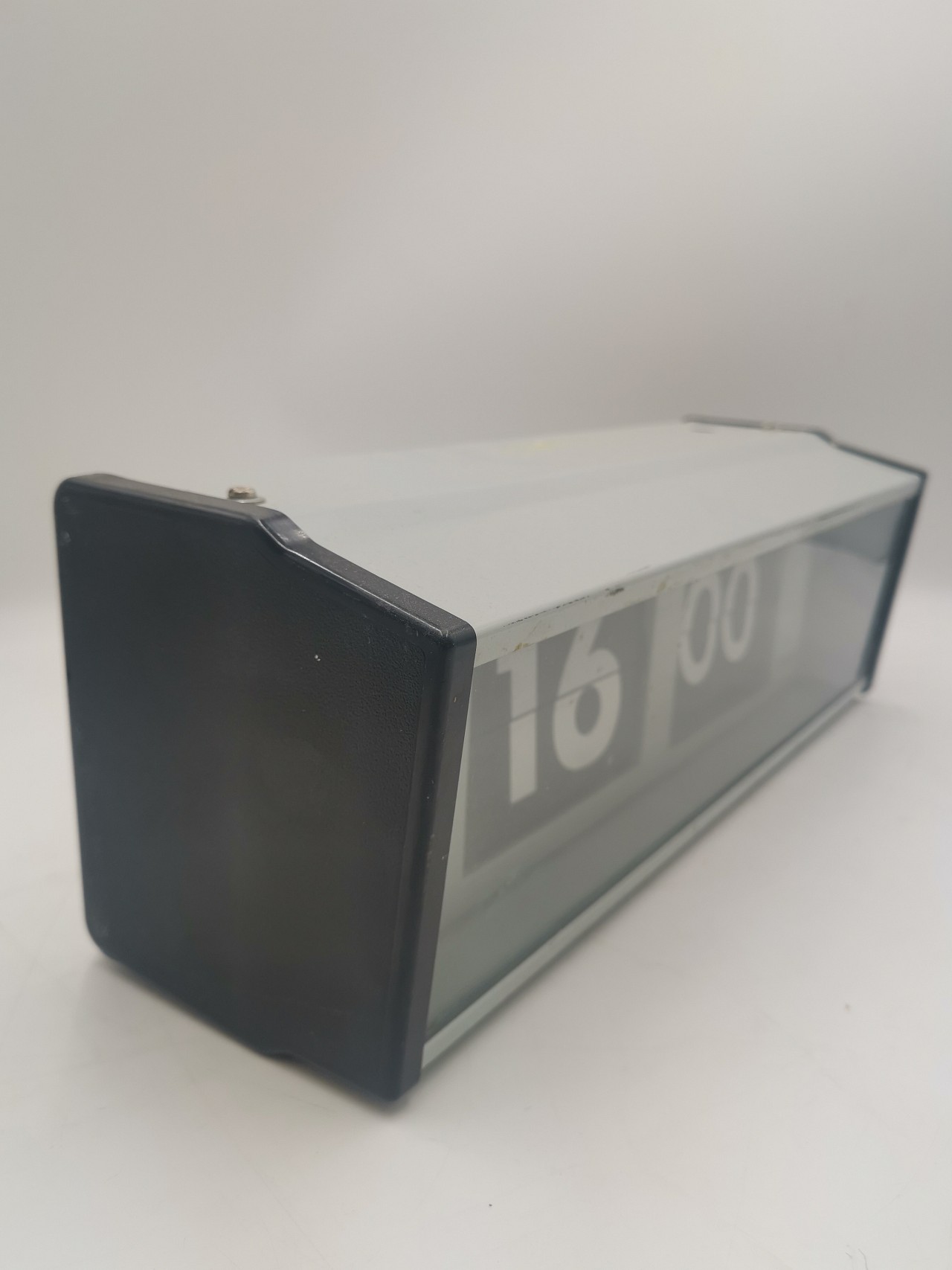 Hodiny Pragotron IPJ 0612