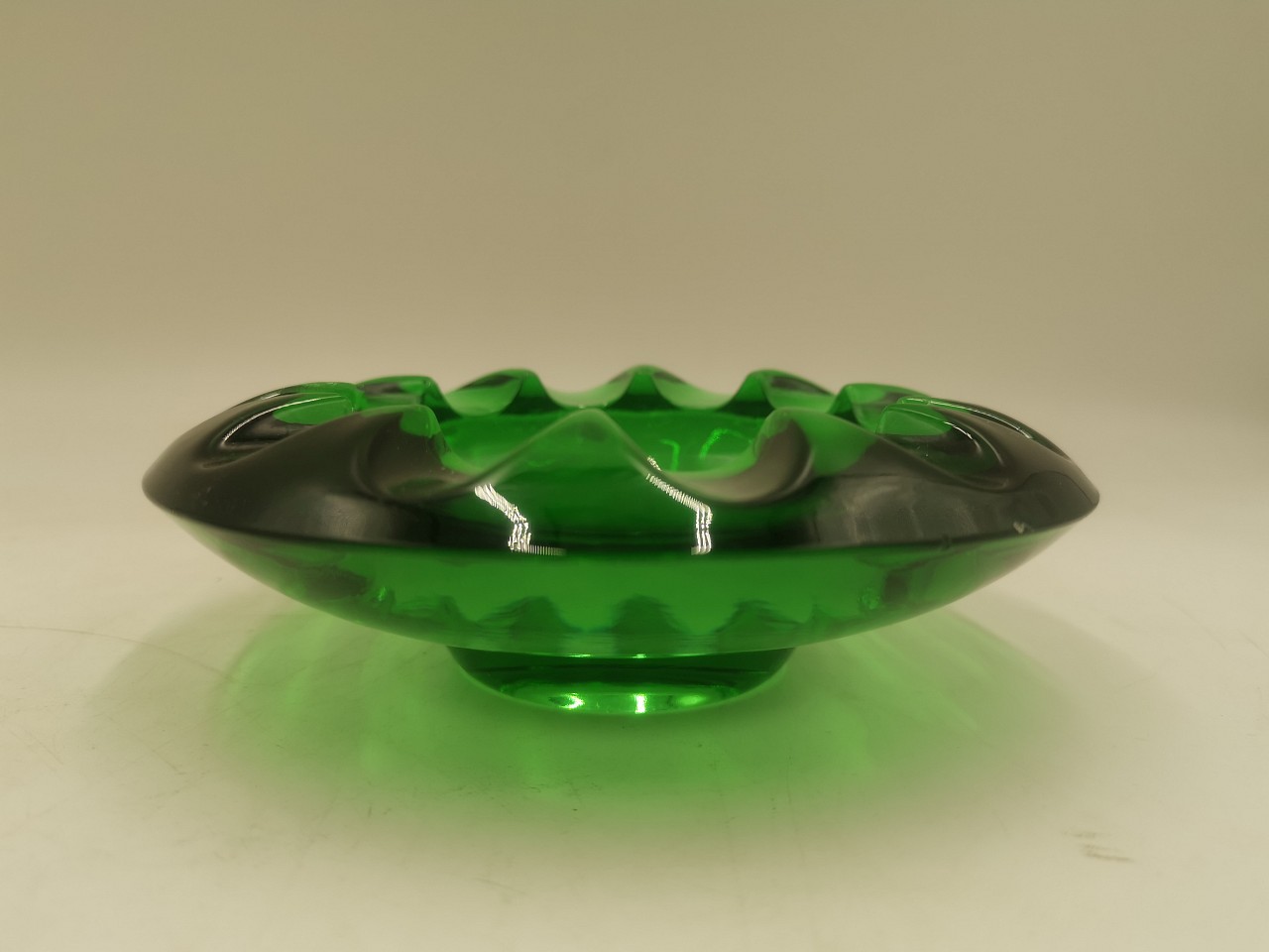 Popelník - hutní sklo