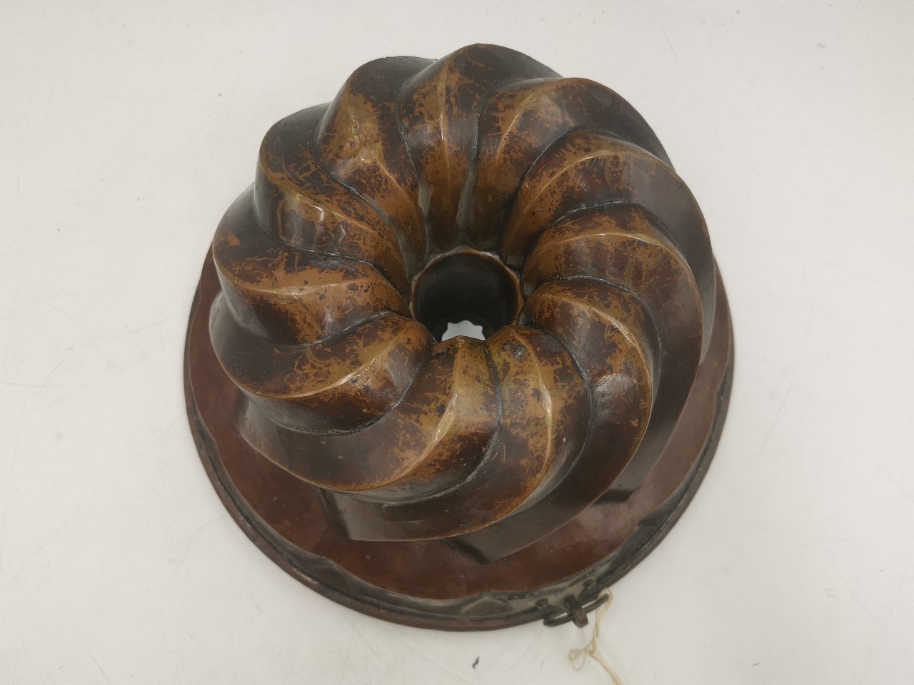 Krásná stará měděná forma Bábovka